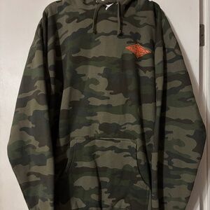Matunuck Surf Shop Mens Camo Sweatshirt NWOT